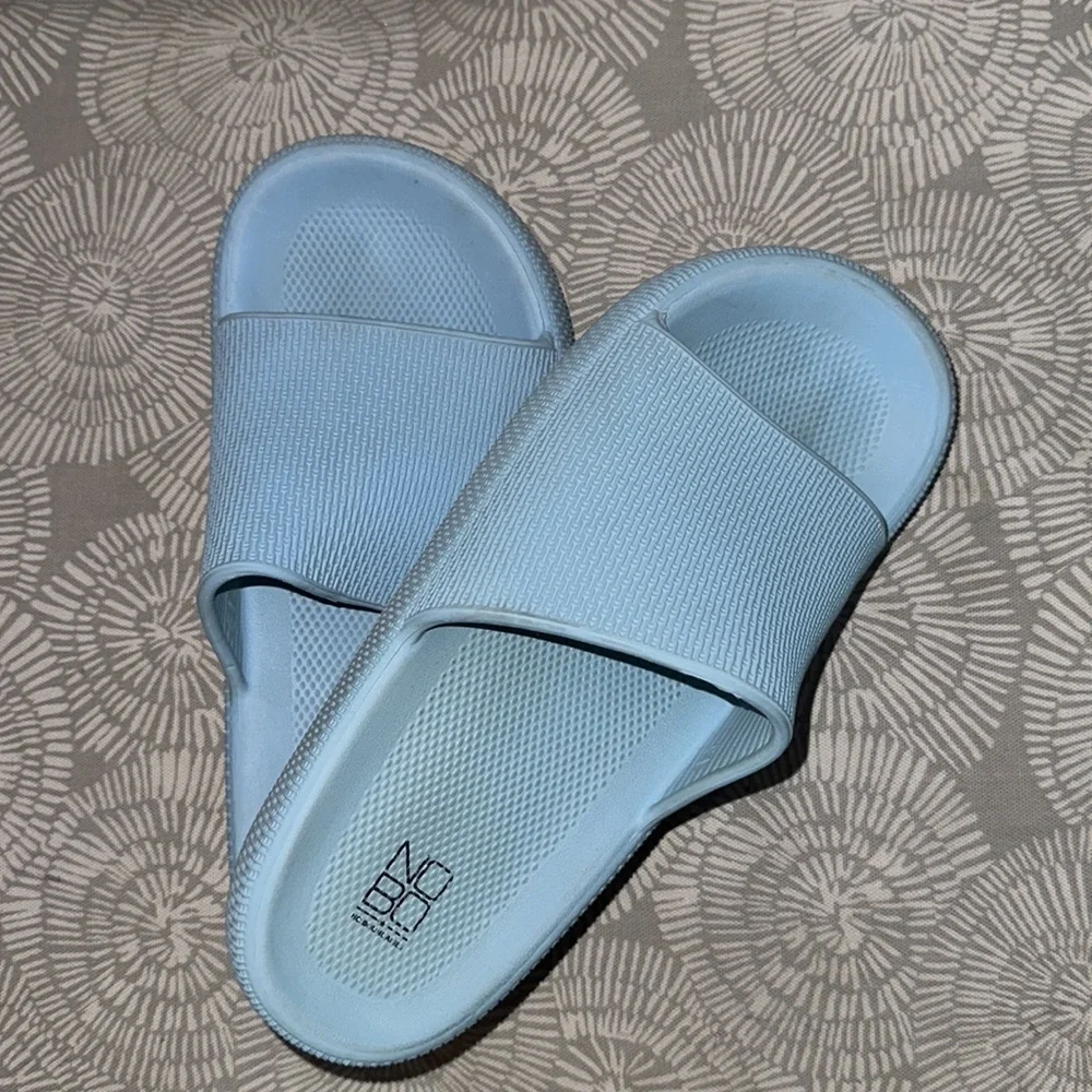 No Boundaries Slides